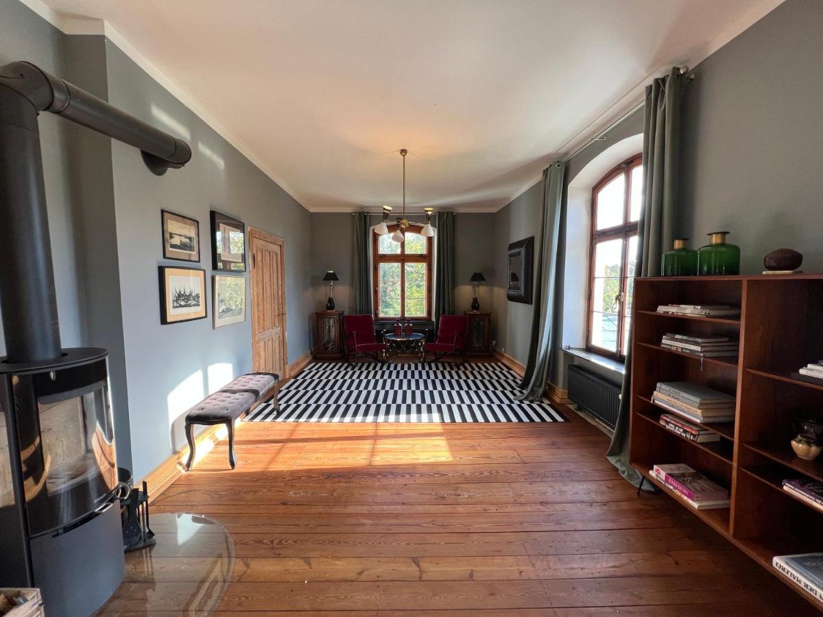 Gutshaus Klein Kussewitz Apartment Bagian luar foto